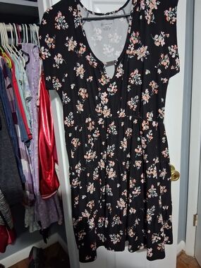 No Boundaries Black Floral Short Sleeve Dress
